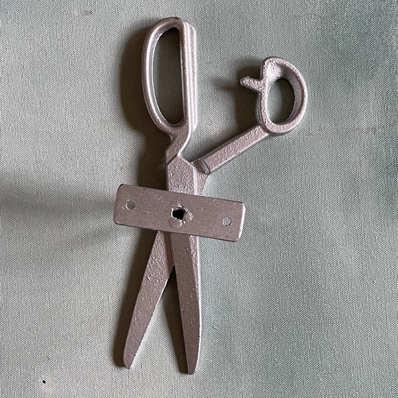 Metal Scissor Shears Coat Hooks - Picture 6 of 9